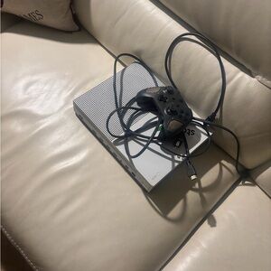 Xbox One S Console Bundle – Works Great